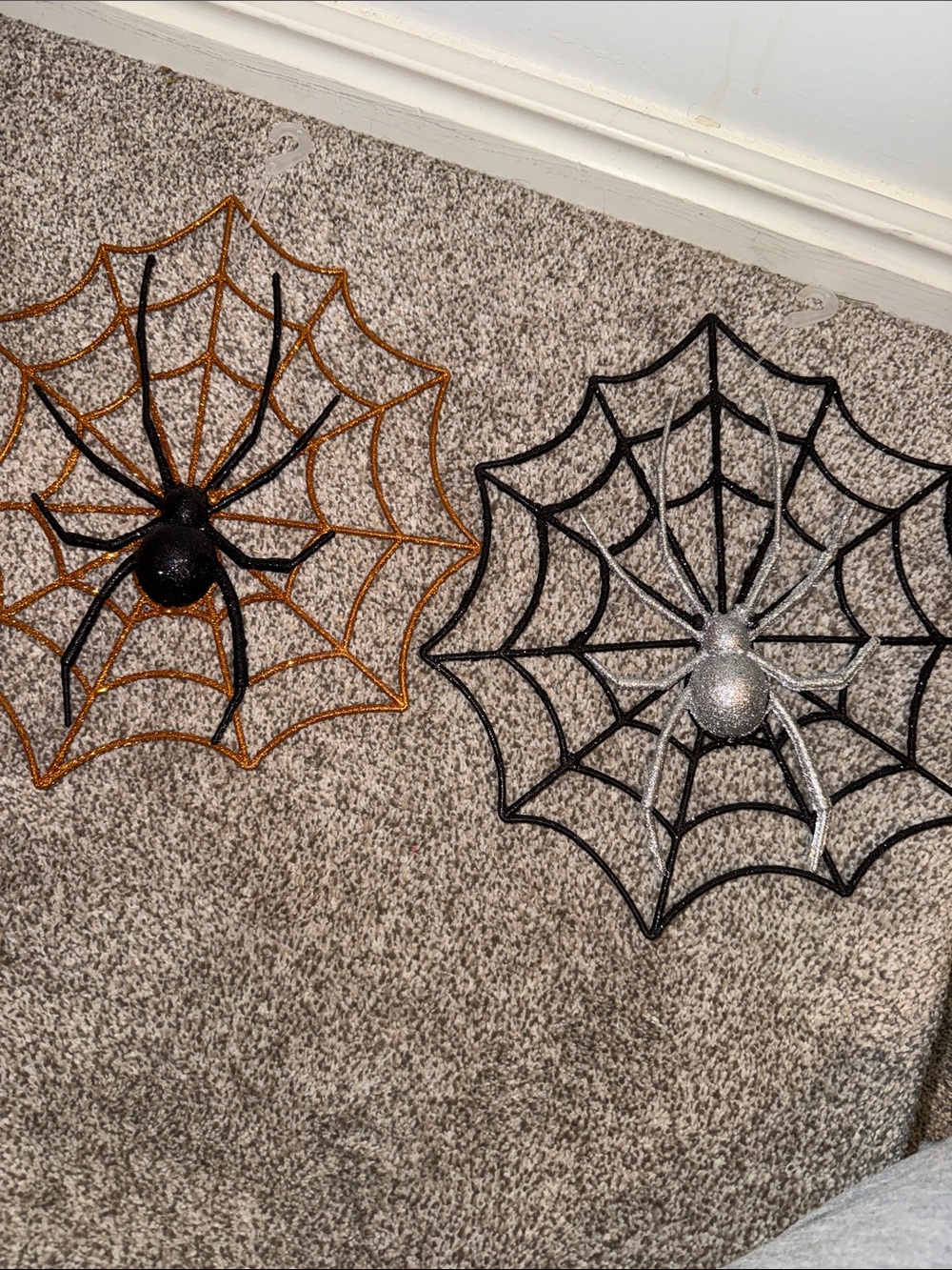 Very Glitter Spider Webs decor set of 2 - Black, Orange, Silver